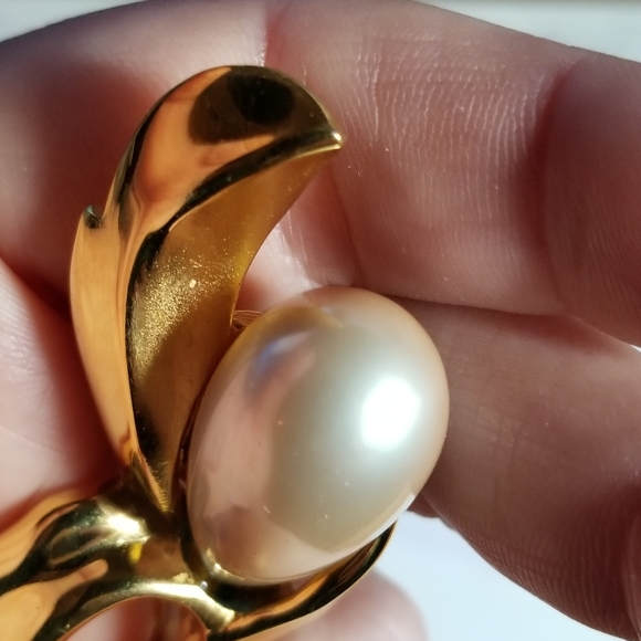 Vintage Marvella brooch large floral flower gold tone pearl big calla pin - Picture 7 of 15